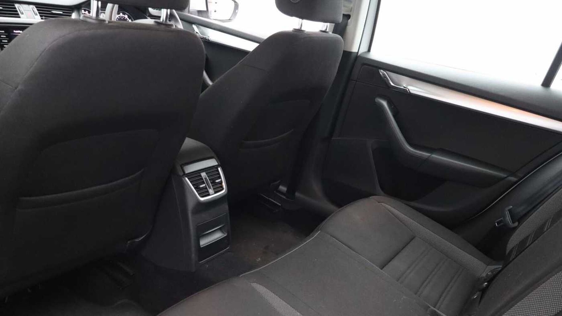 SKODA Octavia 1.6 TDI SE Technology Hatchback 5dr Diesel Manual Euro 6 (s/s) (110ps ps)
