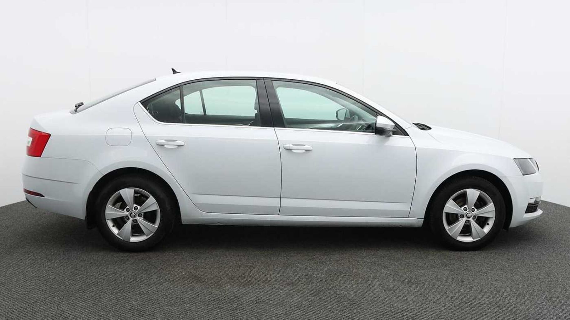 SKODA Octavia 1.6 TDI SE Technology Hatchback 5dr Diesel Manual Euro 6 (s/s) (110ps ps)