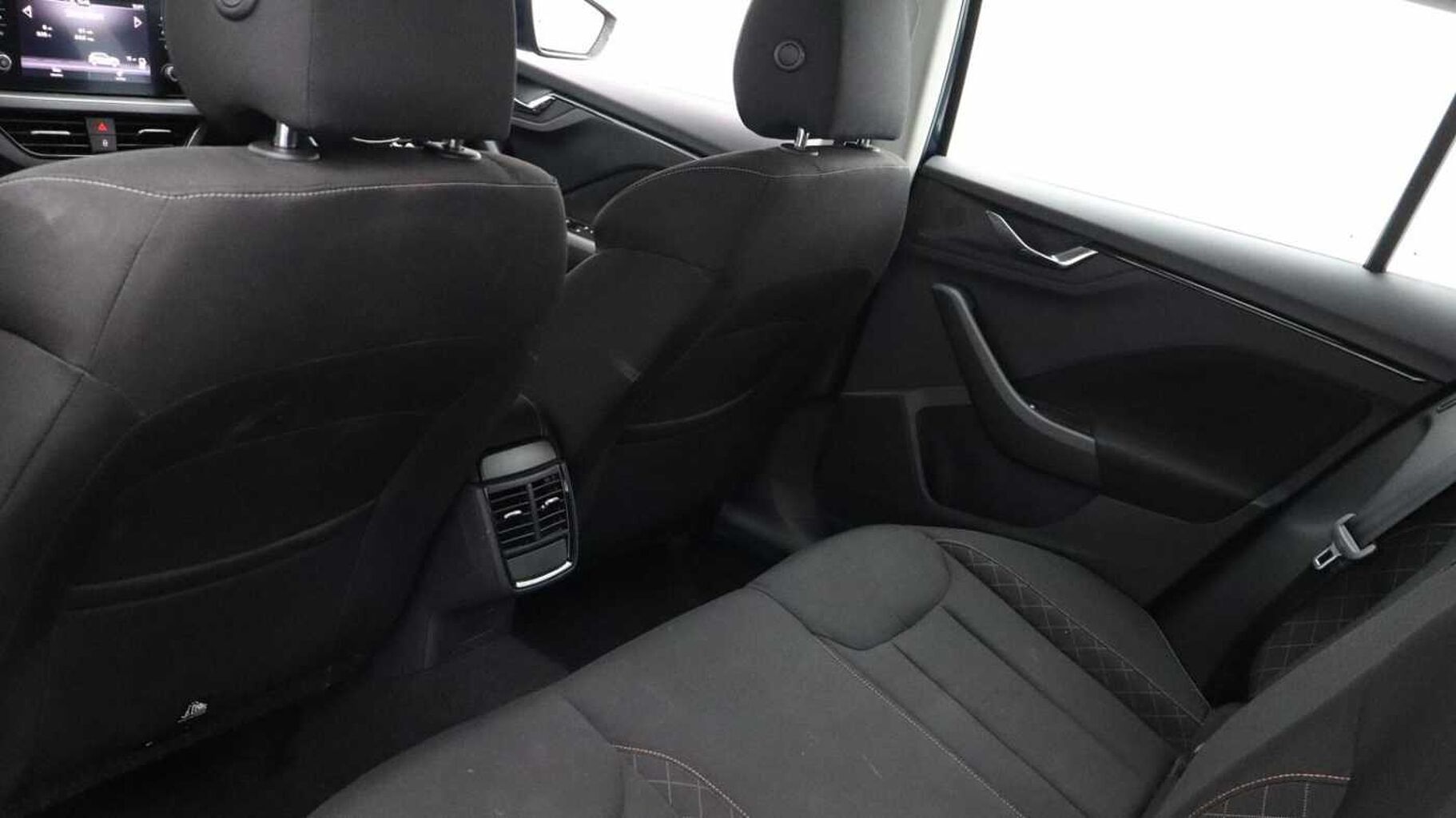 SKODA Kamiq 1.0 TSI SE SUV 5dr Petrol DSG Euro 6 (s/s) (110 ps)